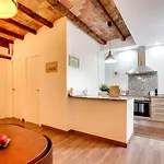 Modern 2 Bedroom Flat In Trendy Poble Sec